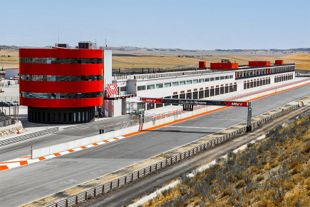 Photo de la ligne droite du circuit de Navarra