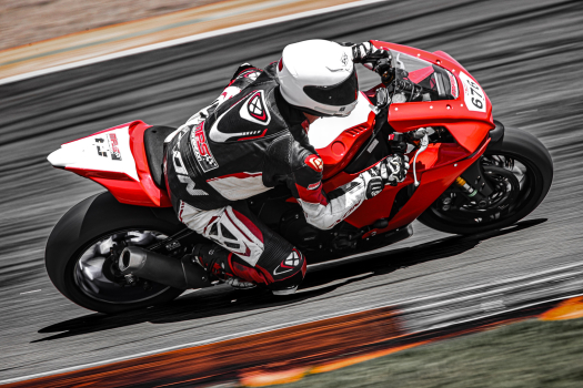 Photo dans un virage sur le circuit de Valencia